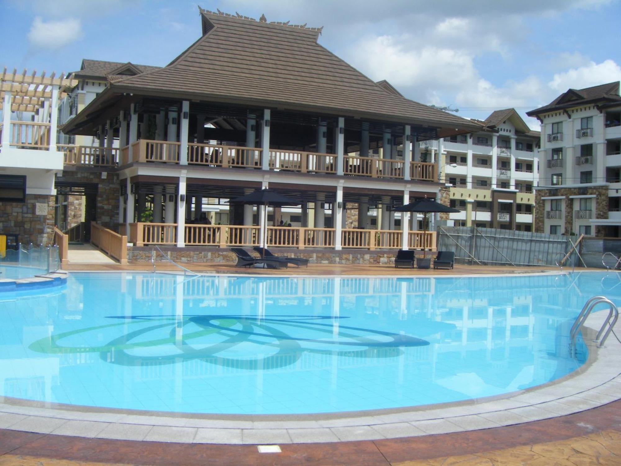 The Oasis Davao Condotel Exterior photo